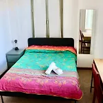 Montino Coliving ホステル