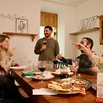 Montino Coliving ホステル *