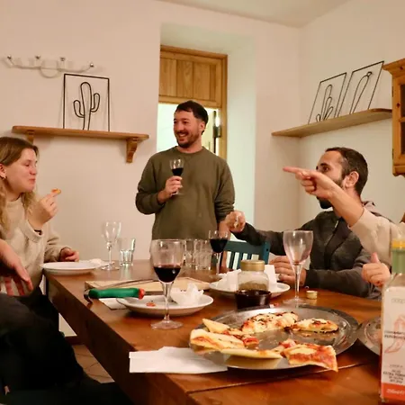 Montino Coliving Хостел *