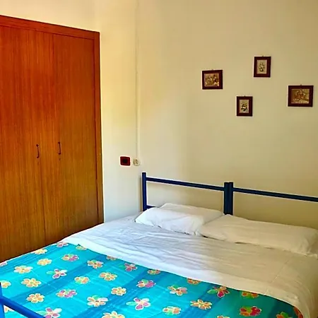 Montino Coliving Hostal *