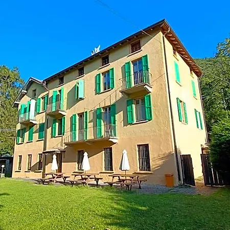 Montino Coliving Hostal *